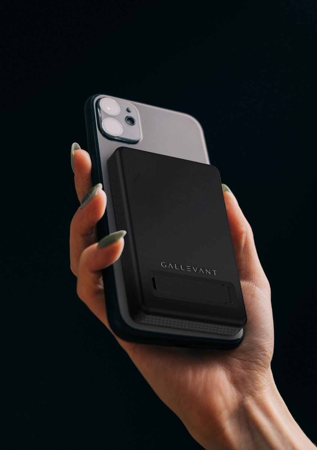 MagCharge™ 5000mAh Wireless Power Bank With Kickstand